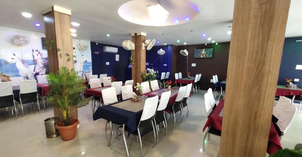 Hotel International & Restaurant Amethi Екстер'єр фото